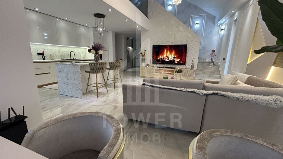 Casă de vânzare în Mediaș | Piscină | Panouri Fotovoltaice - Poză 1