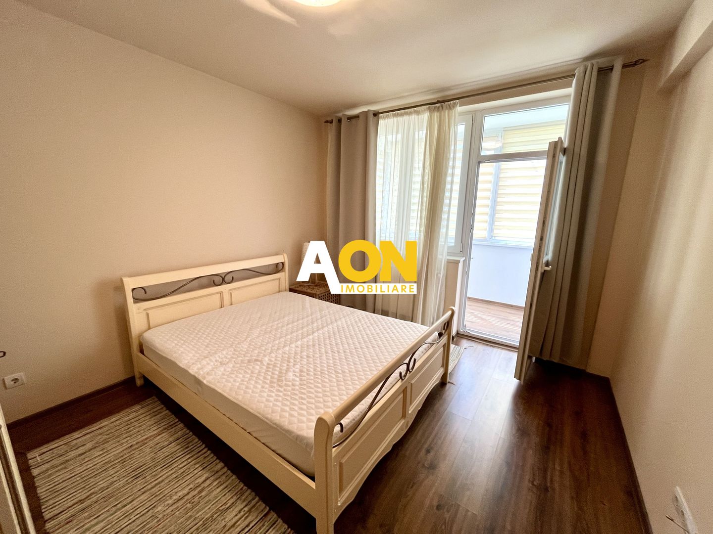 Apartament cu 2 Camere, Bloc Nou, Zonă Ultracentrală - Poză 3