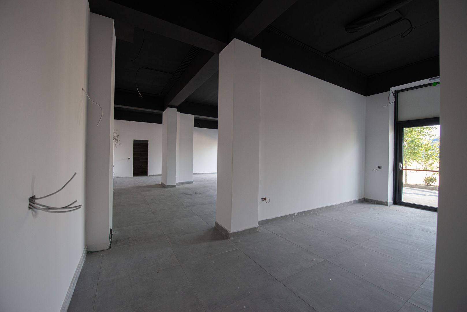 Spatiu comercial de inchiriat 86mp cu vitrina Militari - Poză 5