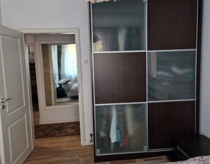 De vanzare apartament 3 camere Drumul Taberei - Poză 9