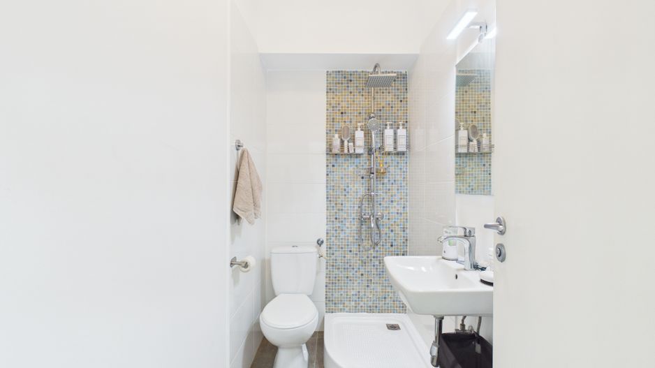 Apartament cu 3 camere de vanzare, centrala proprie - Mihai Bravu - Poză 12