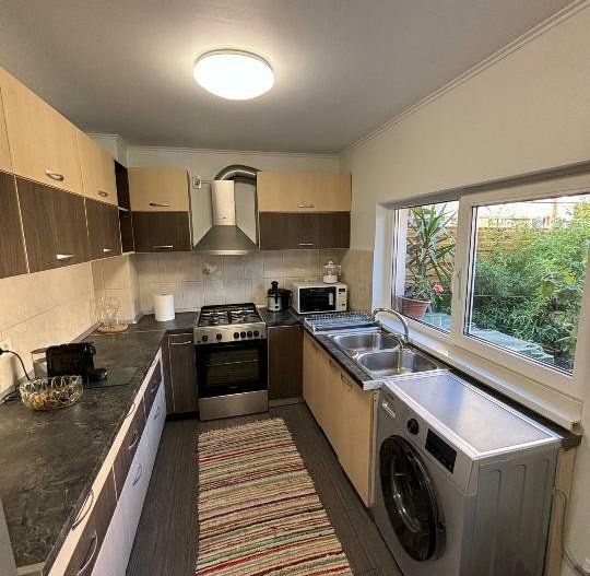 Casa/Vila P+1 individuala cu 3 camere - zona 1 Mai - Poză 11