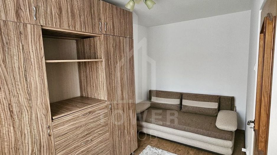 Apartament 3 camere, etaj intermediar, balcon - Poză 3