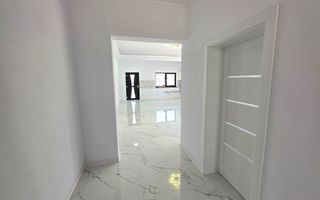 Casă 4 camere, 425 mp teren, panouri solare, cartier Orizont - Poză 3