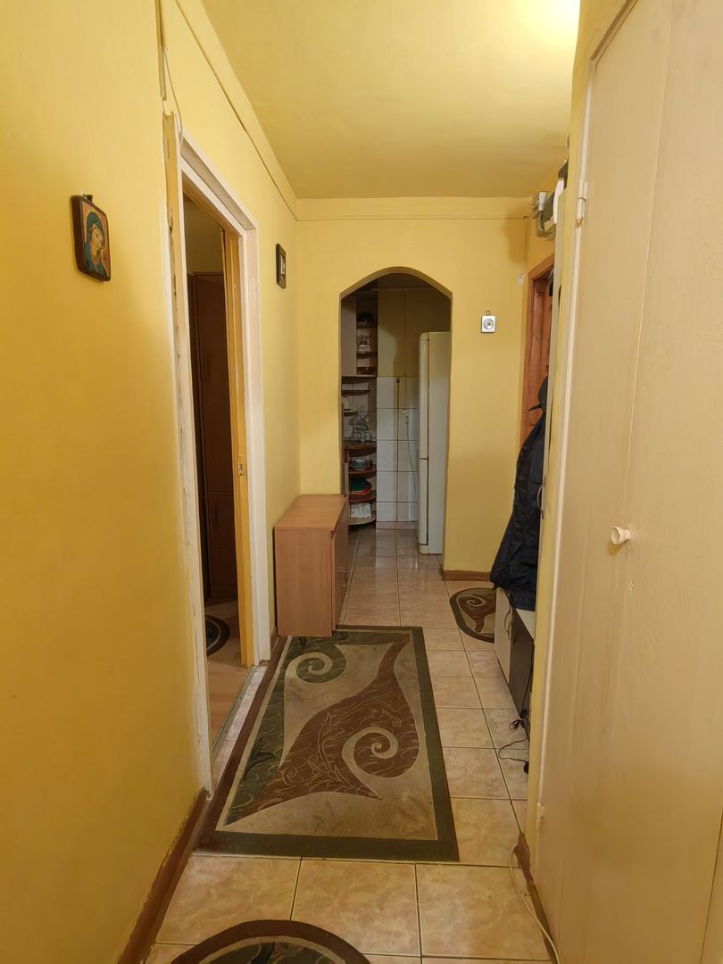 Apartament decomandat 2 camere cu balcon Lacramioarei - Poză 7