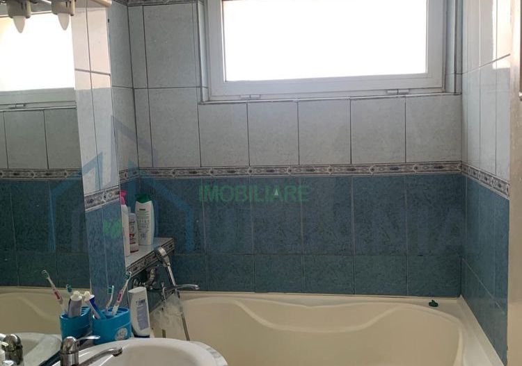Apartament 3 camere, Splai Bahlui, zona Primaverii - 400 EUR - Poză 7