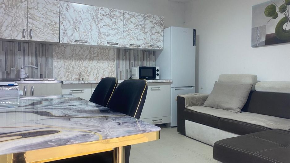 Casă de vânzare în Răzvad, la o distanta mica fata de oras! - Poză 5