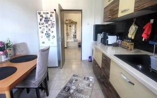 Apartament 2 Camere, Decomandat, etaj 2 din 3 - Poză 1