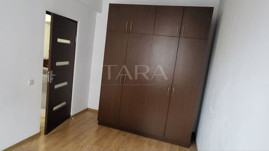 Apartament cu 2 camere decomandate, parcare și balcon. - Poză 6