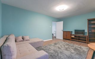 Chirie 2 camere Astra Brașov: 57 mp, AC și două balcoane închise - Poză 3