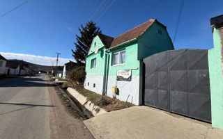 Casă spațioasă si 1790mp teren de vanzare in Hașag, la doar 30 km de Sibiu - Poză 2