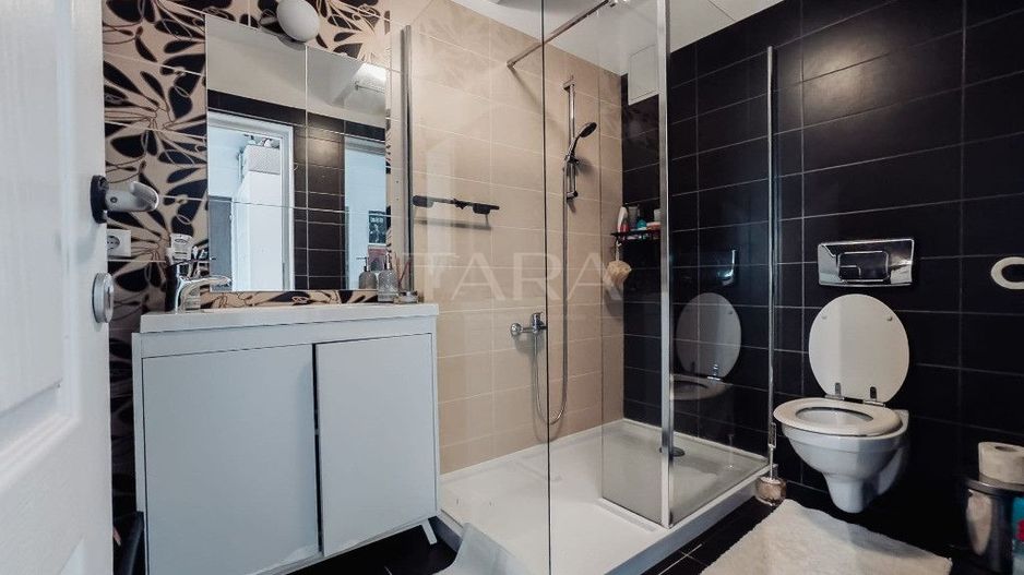 Casa Ideală în Cartier Europa – Locuință sau Afacere - Poză 10