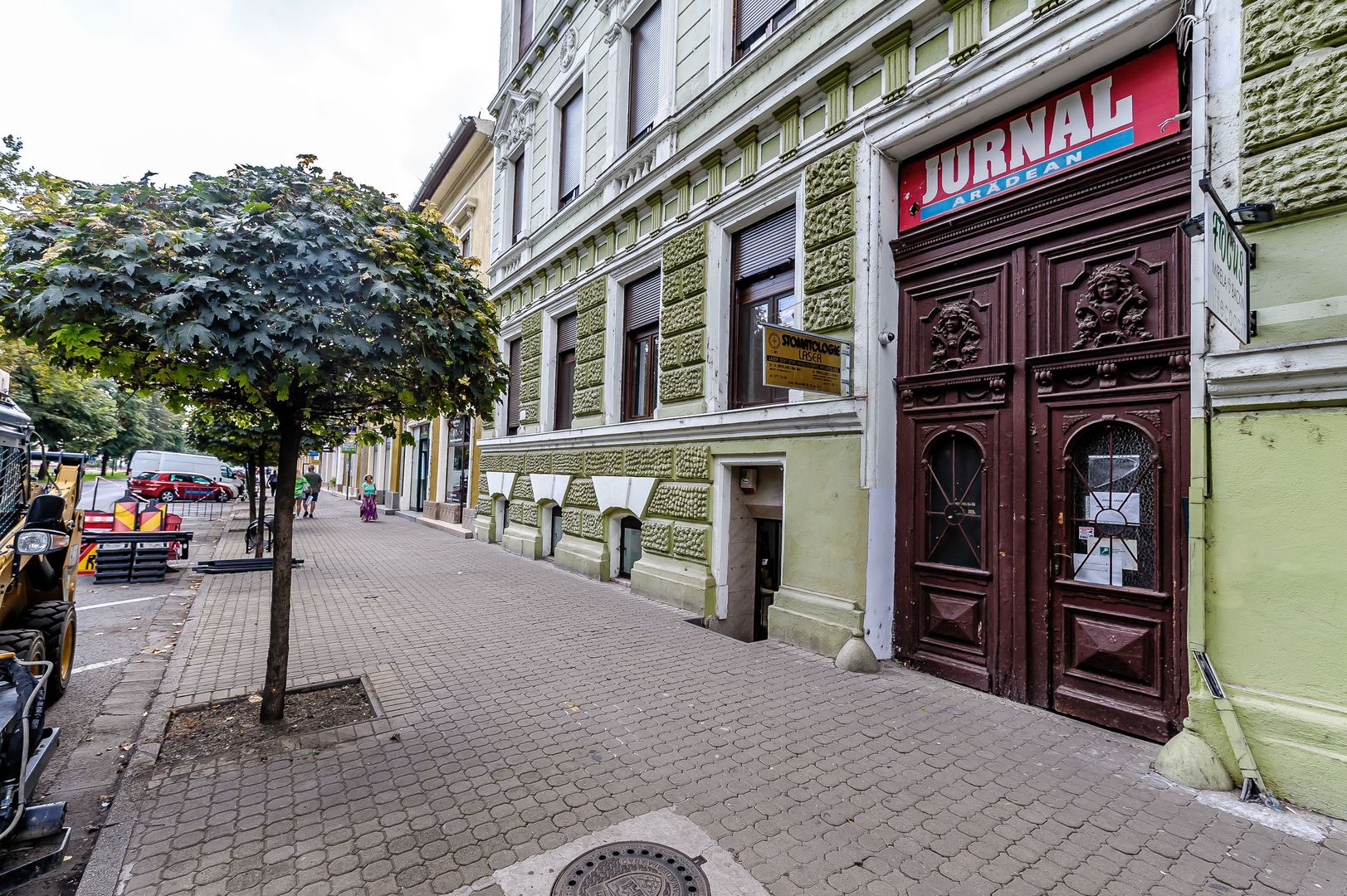 Spațiu comercial ultracentral, renovat, pe b-ul Revoluției, Arad. - Poză 1