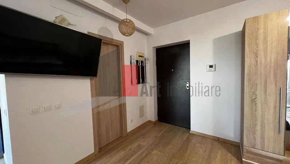 Descoperă Acasă în Inima Naturii - Studio cu Vedere Spre Parcul Tineretului - Poză 2