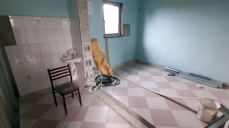 Casă şi spaţiu multifuncţional, bar, sală de evenimente în Brătuleşti - Poză 10