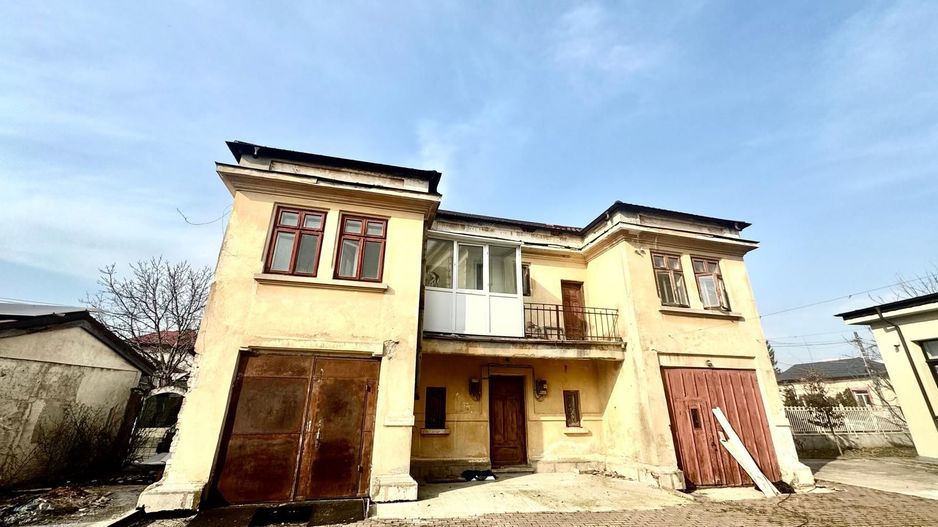 Casă de vânzare – Strada Ștefan cel Mare - Poză 1