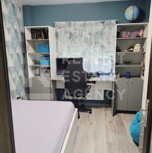 Vânzare, apartament cu 3 camere în zona Drumul Taberei - Poză 4