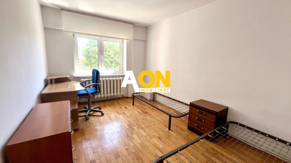 Apartament cu 3 Camere, Etaj 1, Zonă Ultracentrală - Poză 8