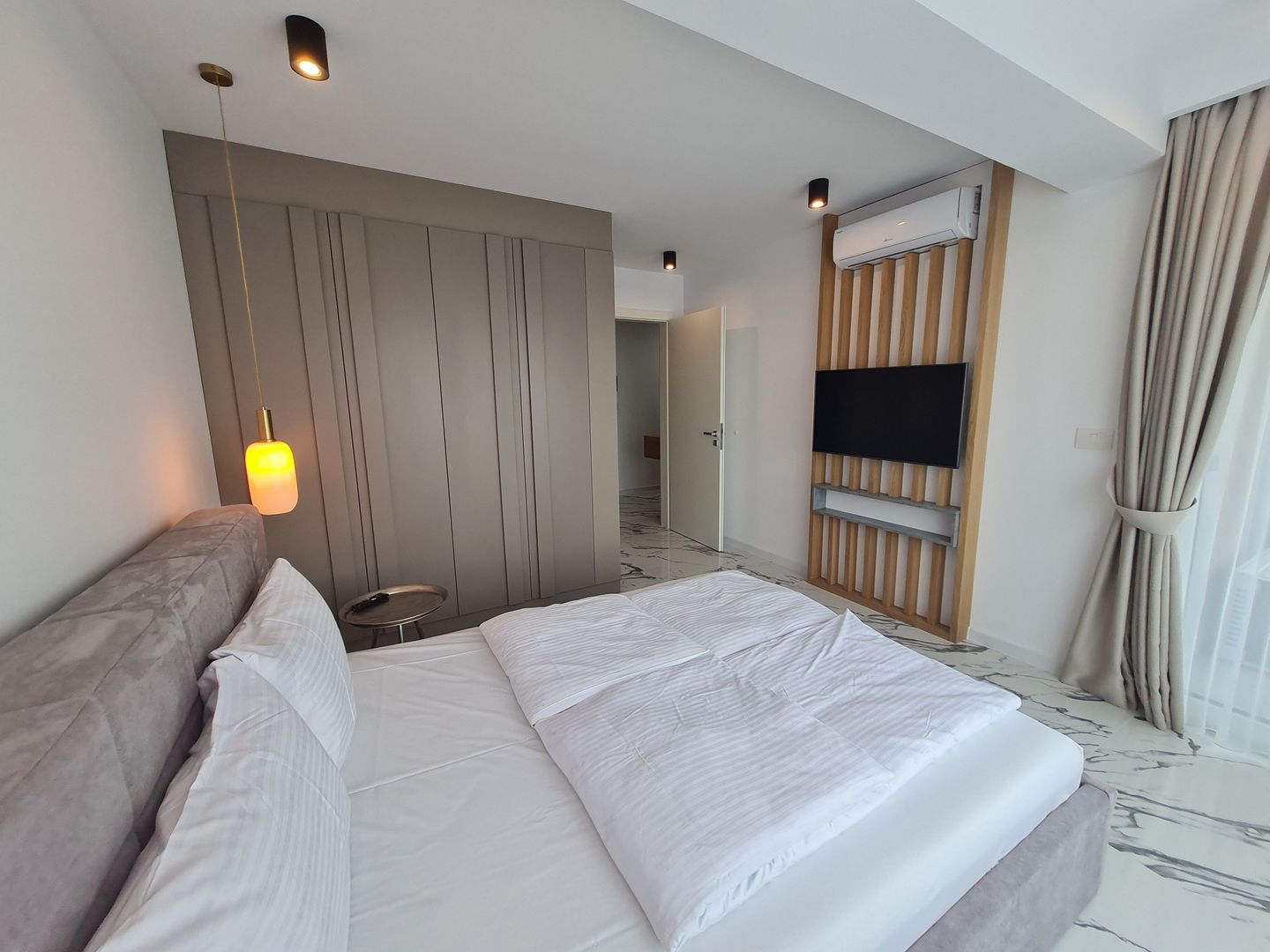 Calitate,prestanta,eleganta.. - Poză 9