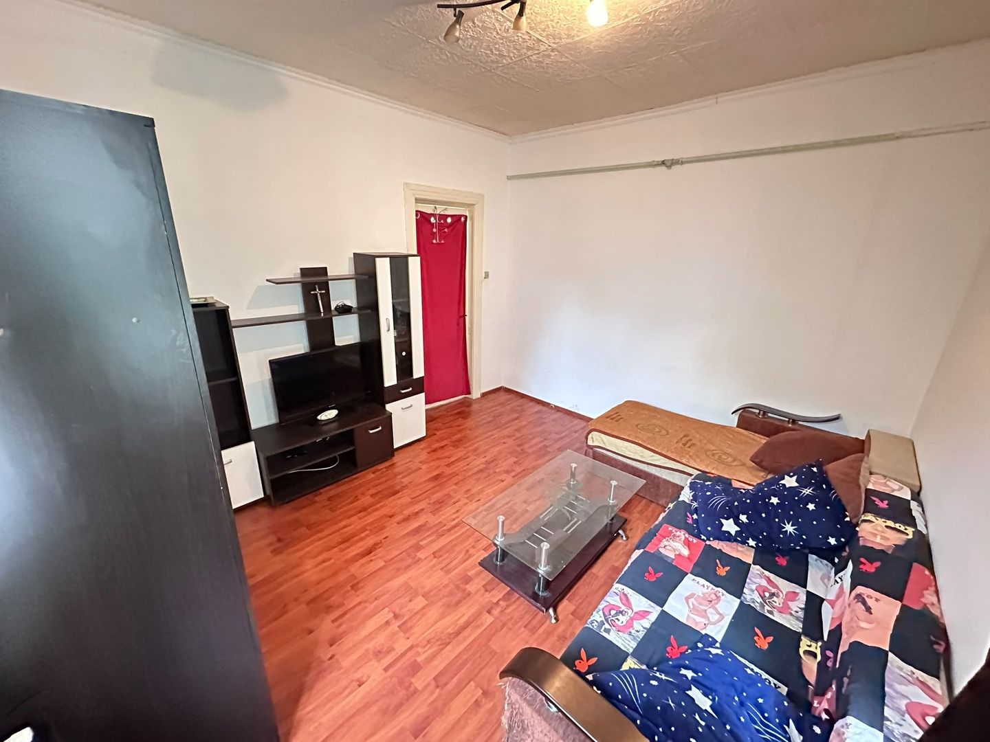 DE VANZARE GARSONIERĂ ÎN VILĂ | ULTRACENTRAL | CURTE | CENTRALĂ PROPRIE - Poză 2