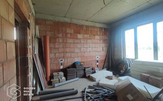 Casa cu teren de 697 mp si 5 dormitoare, Westfield - Poză 3