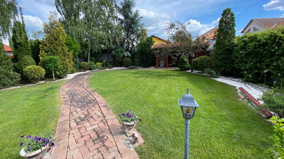 Casa in stil clasic zona Ghiroda - Poză 23