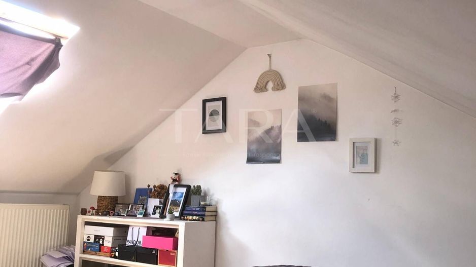 Apartament la mansardă, cu scară interioară. - Poză 8