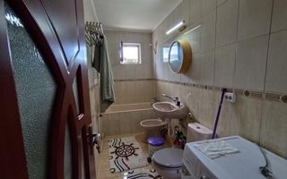 Baicoi Liliesti apartament 2 camere complet renovat, utilat si mobilat ! - Poză 2