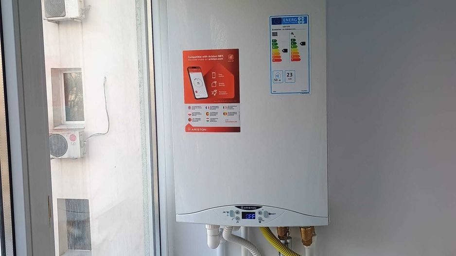 Apartament 3 camere centrala proprie renovat Favorit - Poză 2