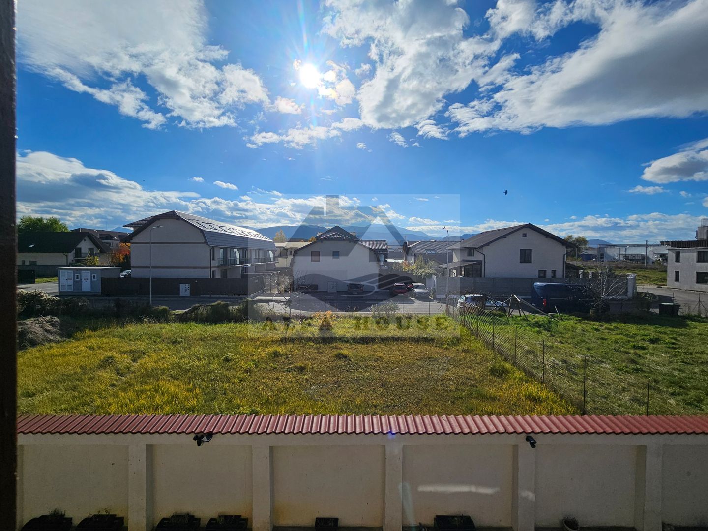 Casă individuala cu 5 camere, 270 mp, Tractorul - zona Coresi - Poză 3