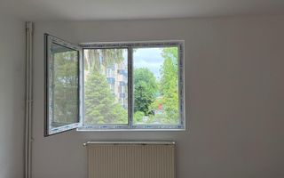 Apartament cu 3 camere, etaj 2 – Zona Dâmbul Pietros - Poză 3