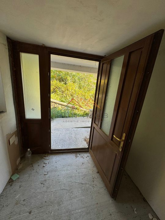 Vila S+P+E, priveliste deosebita, 6 camere, garaj, terasa, Cornu, PH - Poză 10