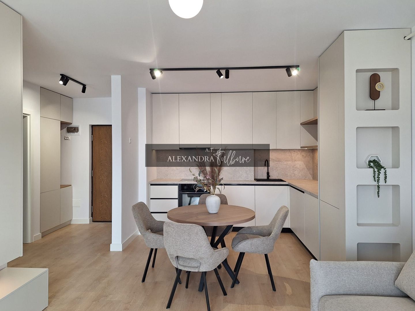 Apartament modern I 2 camere I Ansamblul Eroilor I Floresti - Poză 1