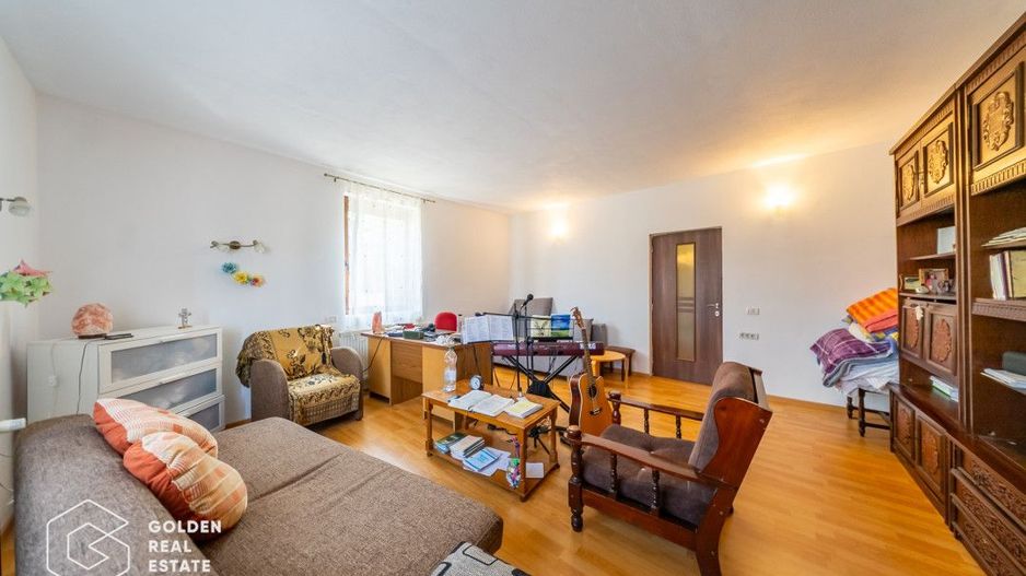 Casa 4 camere si mansarda, teren 1014 mp, comuna Vladimirescu - Poză 10