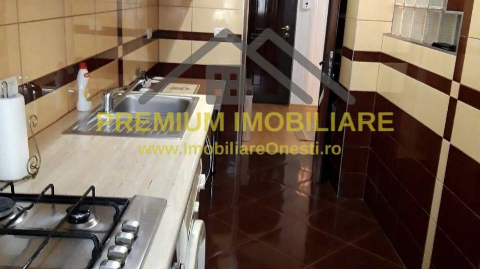 Apartament 3 Camere - Decomandat - Targu Ocna - Poză 4