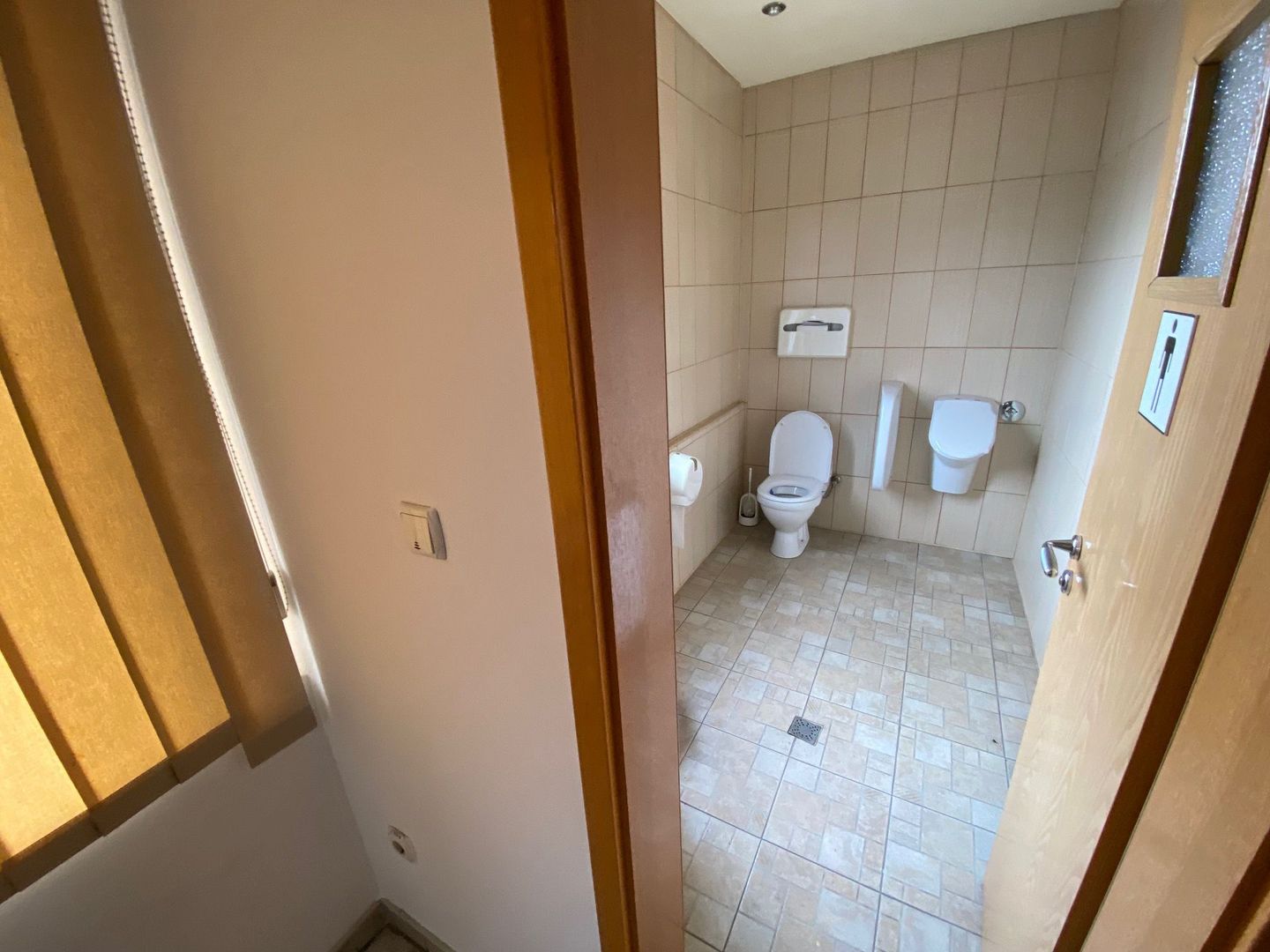 Cladire de birouri zona Olimpia Stadion  suprafață 1.100 mp - Poză 20