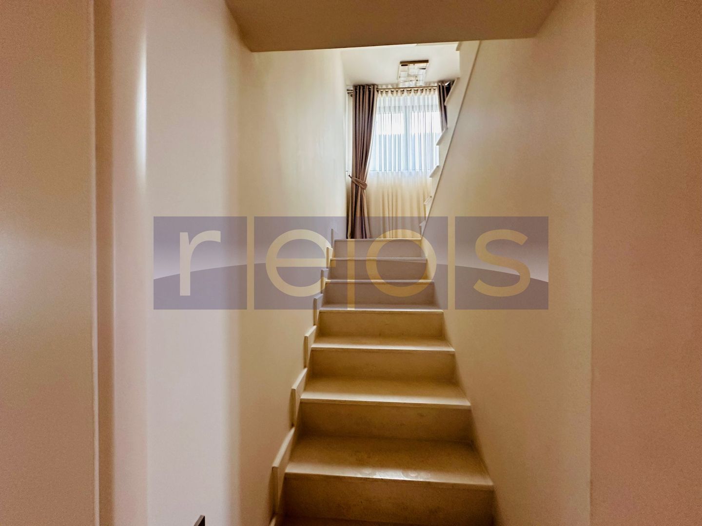 VILA DE LUX | BUFTEA LAC | 8 CAMERE - Poză 16