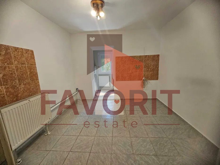 Apartament 3 camere decomandat | Zona Aradului - Poză 2