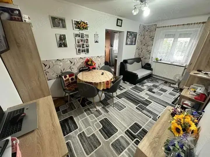 BRASADAS vinde apartament cu 3 camere. - Poză 2