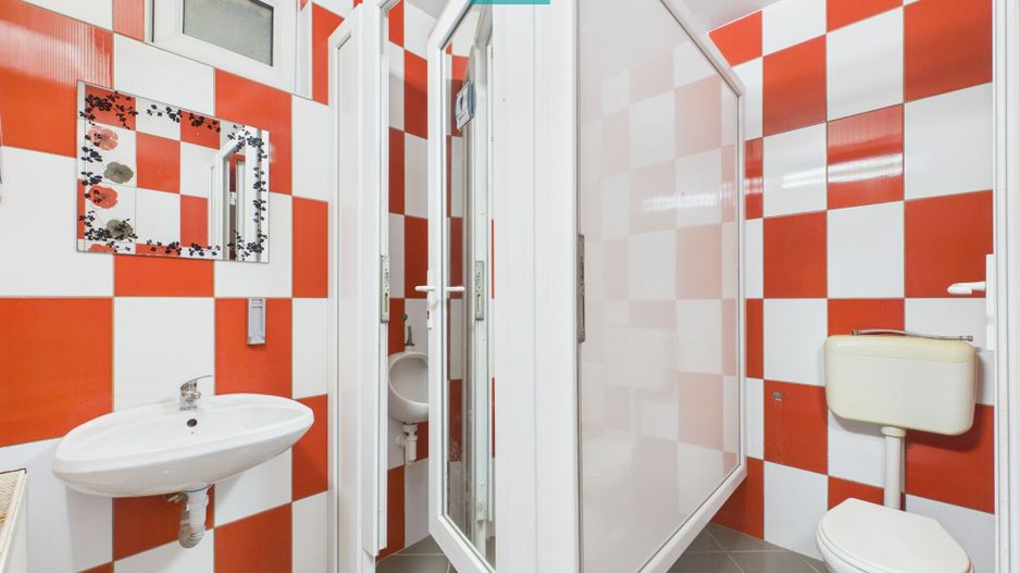 Imobil 700 mp cu teren de 2775 mp, Sântana - Poză 11