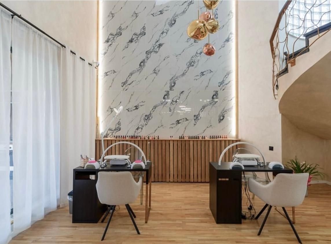 Vilă pe Bulevardul Pipera, cu predarea afacerii de înfrumusețare - Poză 2