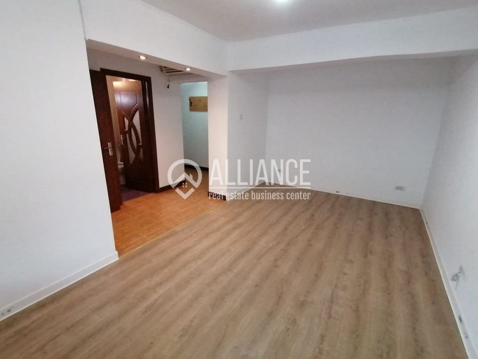 CENTRU - Birou pe Bdul Mamaia-Capitol - Poză 1