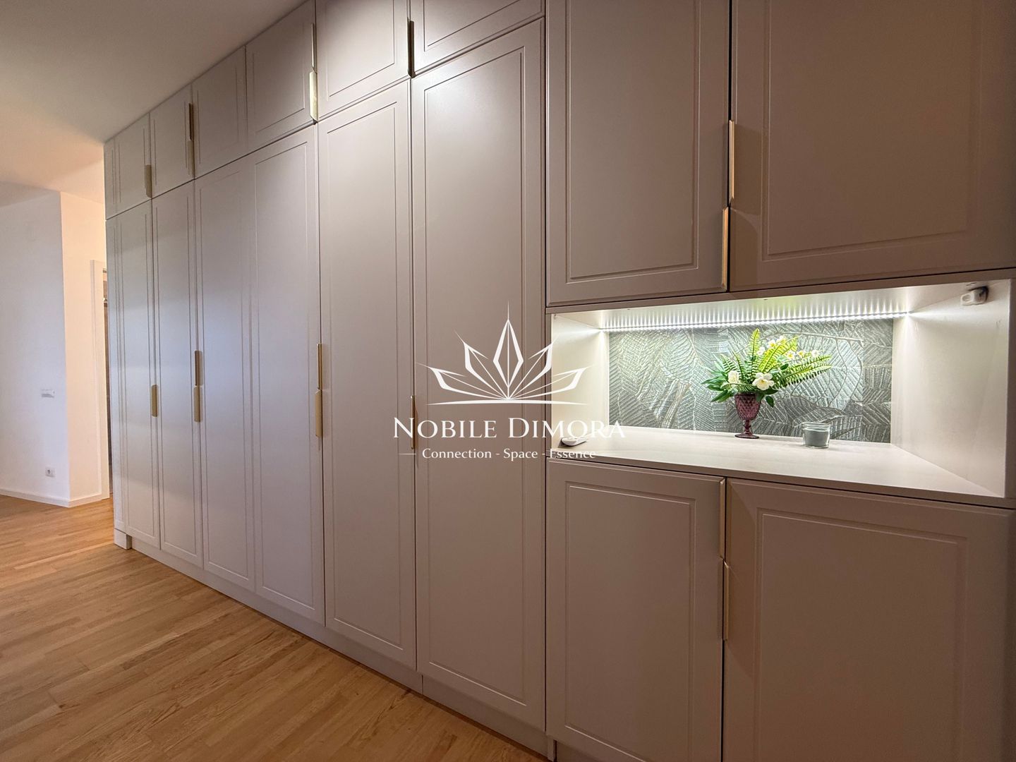 ISHO - Apartament cu 4 camere de lux, 2 bai, 2 balcoane, parcare privata - Poză 27
