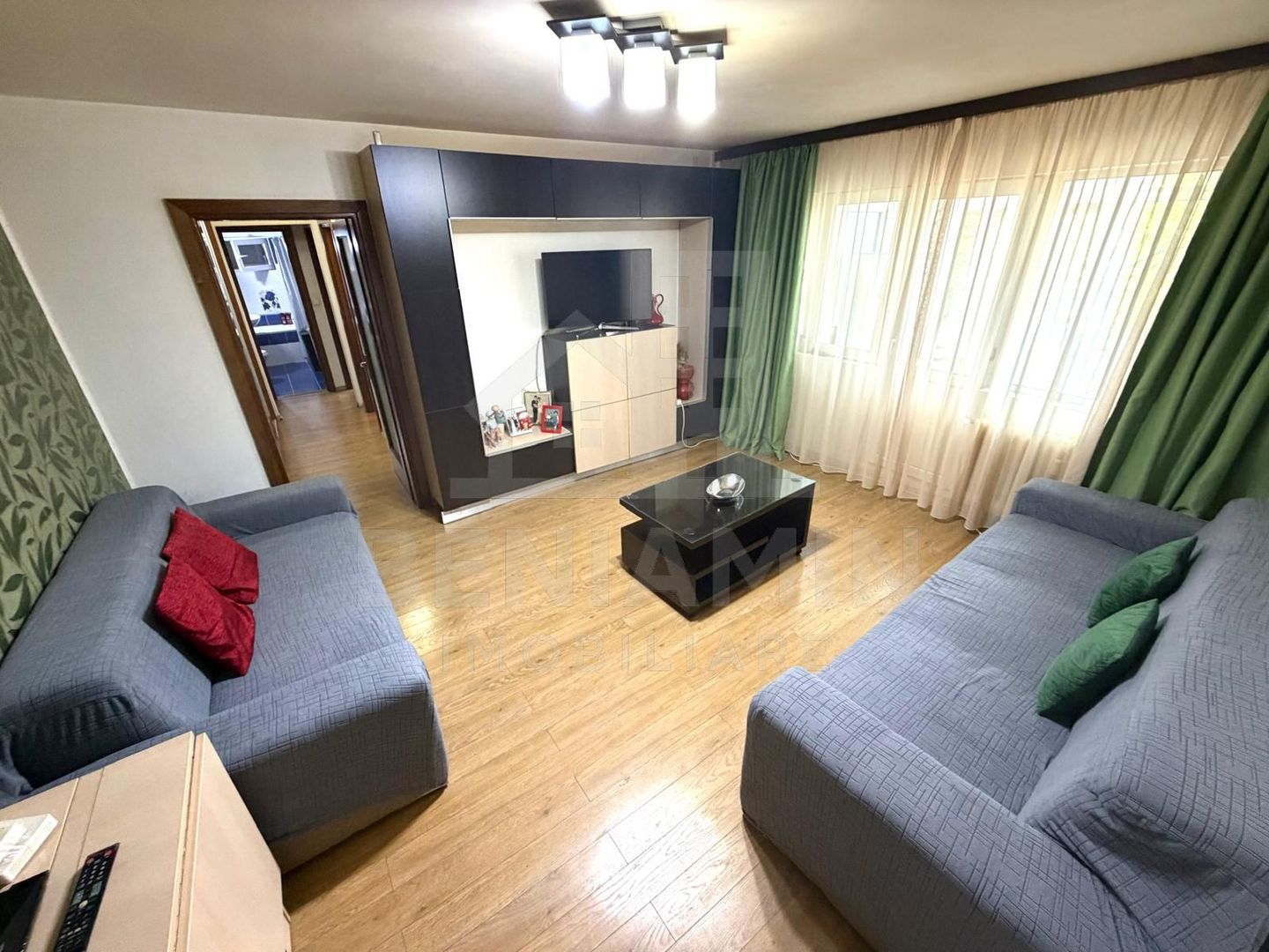 Apartament 3 camere Rovine Profi Etaj 1 66mp teava de gaze - Poză 1