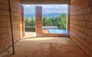 Apartament 3 camere + gradina 50 mp, la cheie , Cristian - Poză 3