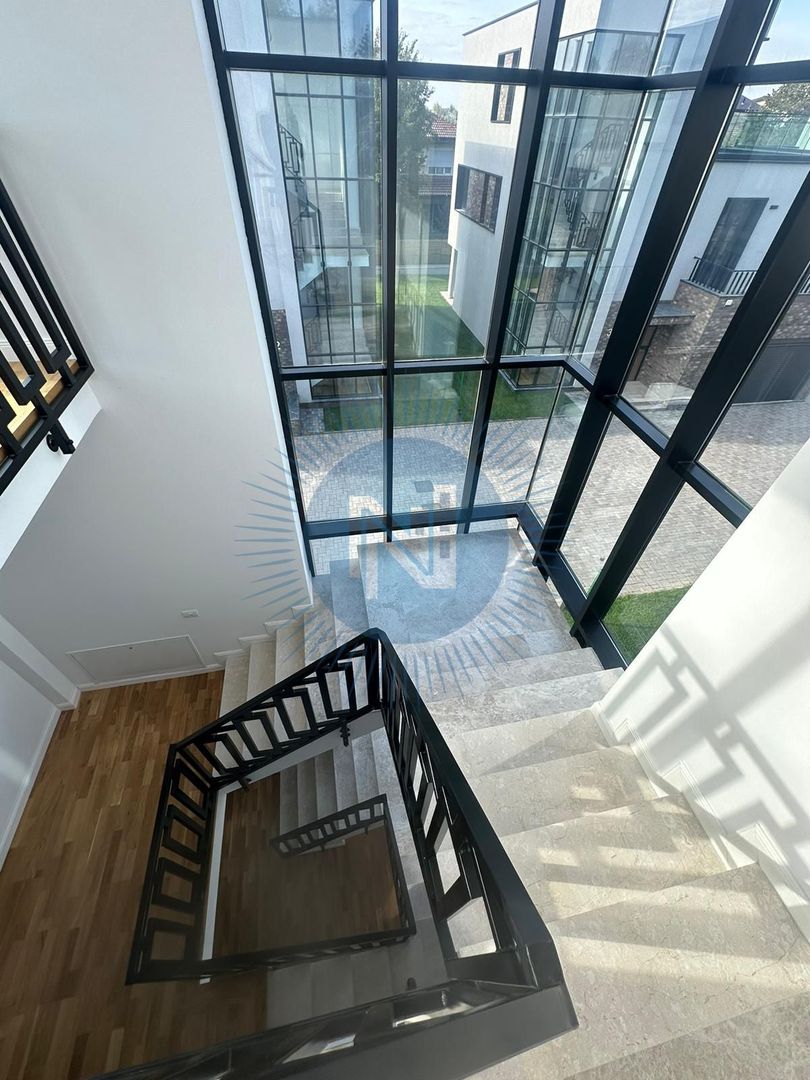 Vila cu 5 camere cu piscina proprie - scoala Americana - Poză 1