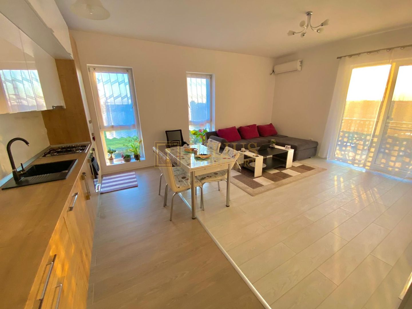 2 camere| Giroc-Dacilor| loc de parcare| balcon deschis| apaartament frumos - Poză 1