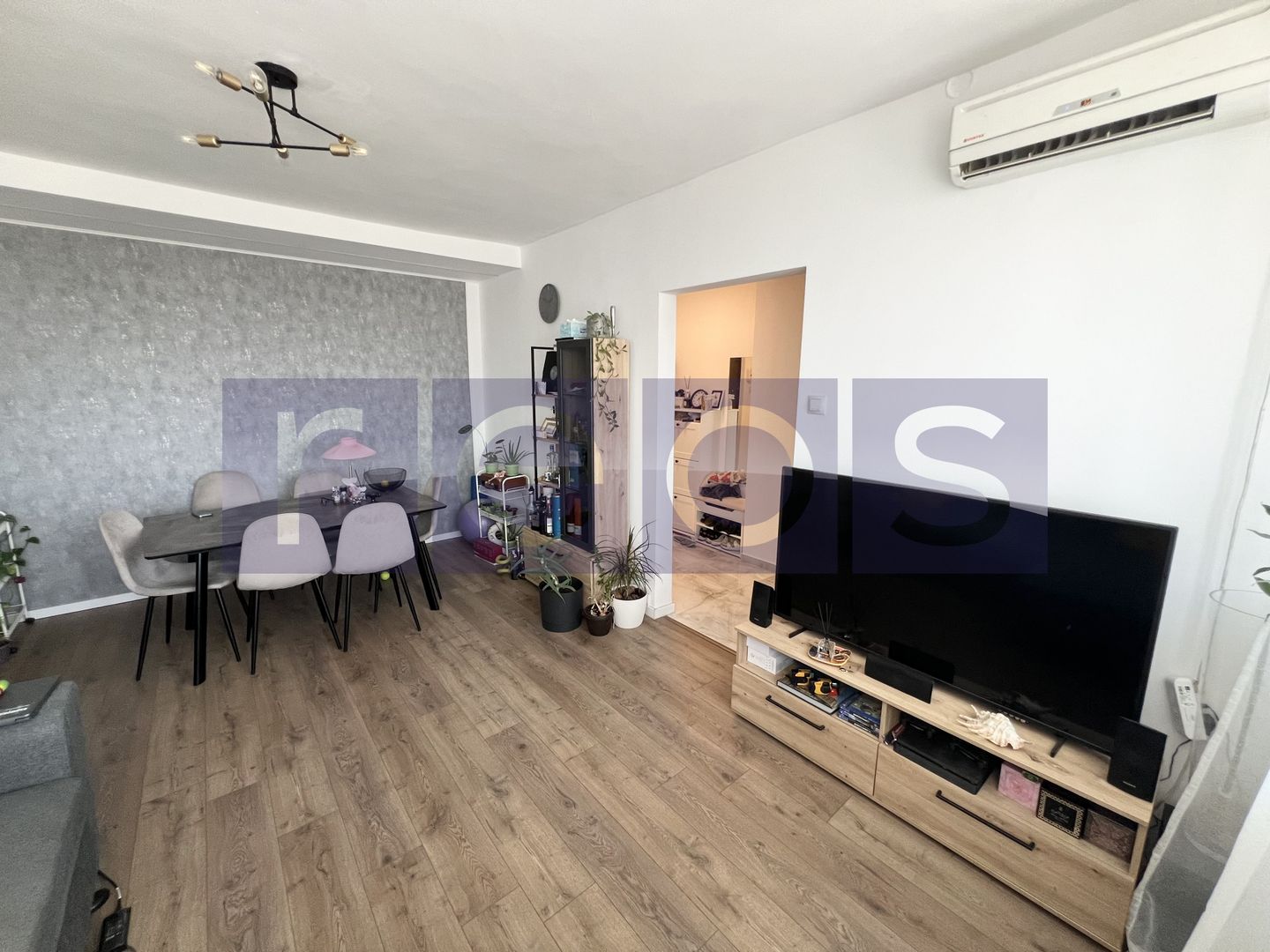 VANZARE 2 CAMERE | 1 MAI | RENOVAT 2024 | BALCON 10 MP | FARA RISC SEISMIC - Poză 1