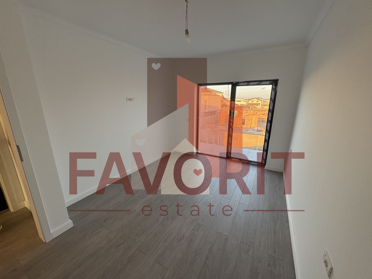 Comision 0%. Panouri si pompa de caldura. Despartit prin camera tehnica - Poză 22