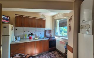Exclusivitate - Apartament pretabil locuit, toate facilitătile in apropiere - Poză 9